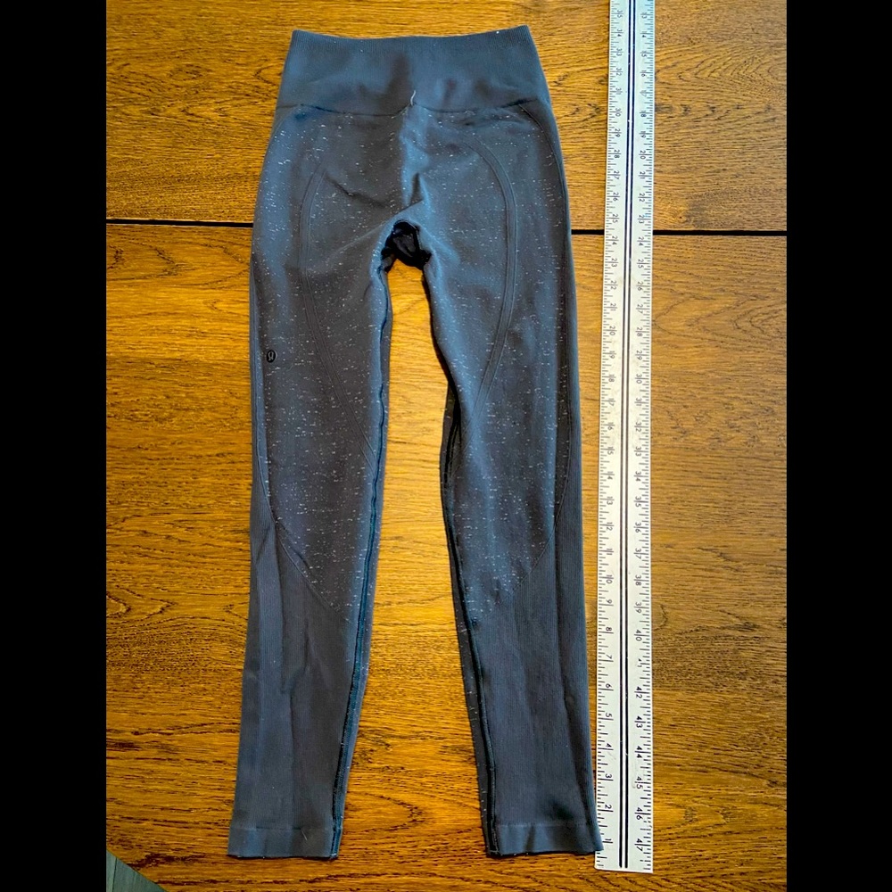 Lulu lemon grey & speckle leggings XS 0